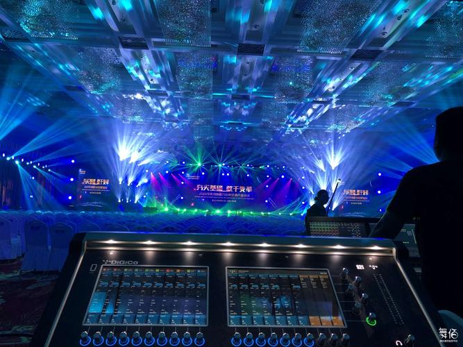 提升演出品质的关键 Se Deco、D&B、MiniRay与L-Acoustics舞台灯光租赁